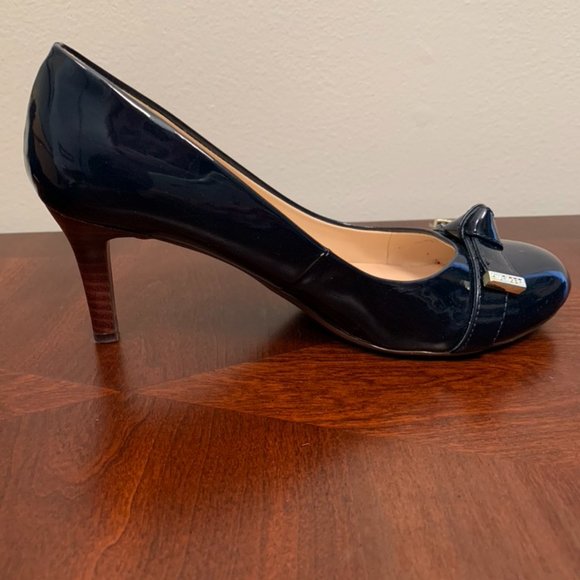Hilfiger Navy Patent Heels, Knotted Bow - Picture 3 of 10
